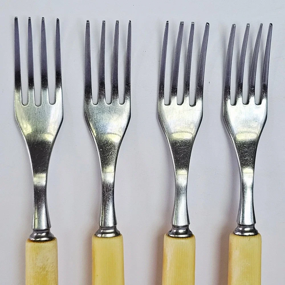 MCM Wiltshire Cutlery Set 8pc Cutlery Australian Cream Bakelite‎ Stainless Steel
